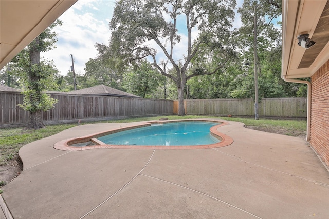 6235 Queenswood Ln, Houston, TX 77008 - view of pool featuring a patio area and a fenced backyard