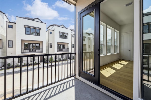2209 Dennis St, Houston, TX 77004 - view of balcony