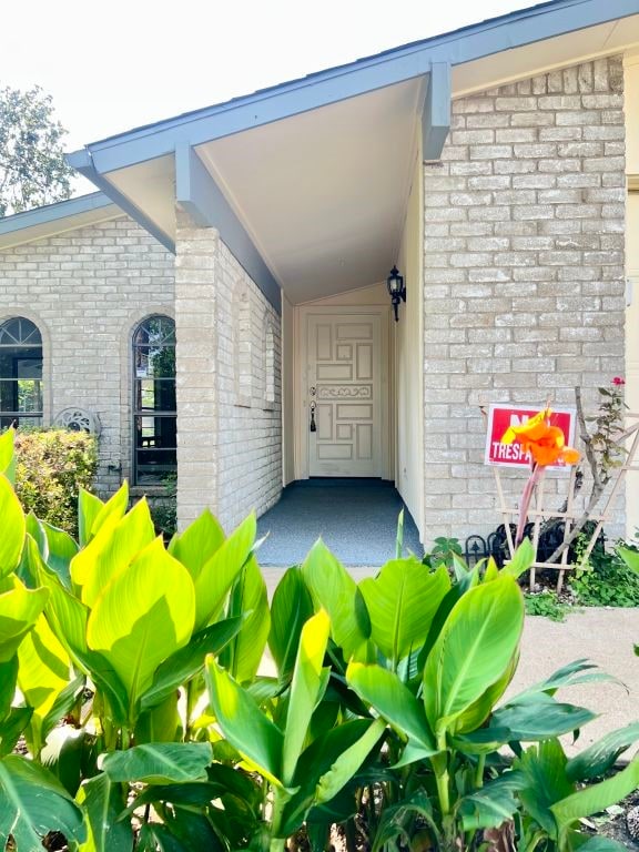 15730 Corsair Rd, Houston, TX 77053 - entrance to property featuring brick siding
