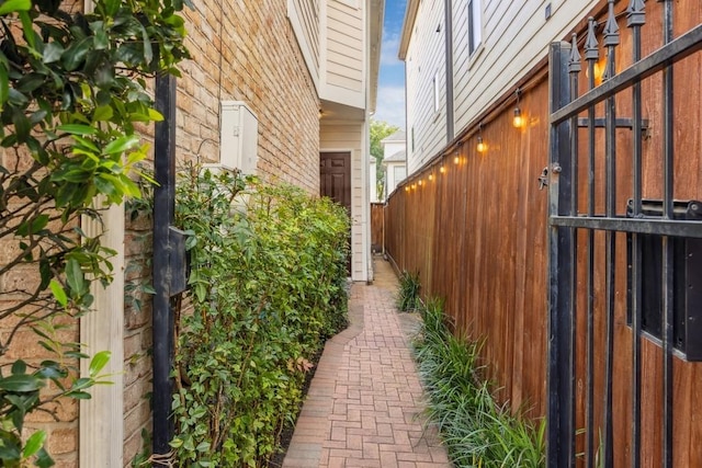 5741 Kansas St, Houston, TX 77007 - view of side of property