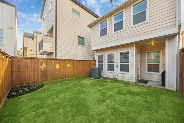 5741 Kansas St, Houston, TX 77007 - back of property with cooling unit