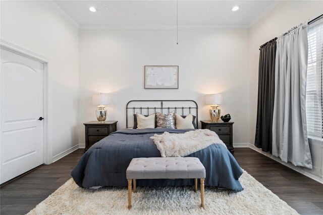 3615 Hempstead Villa Dr, Houston, TX 77008 - bedroom featuring wood finished floors, recessed lighting, ornamental molding, and baseboards