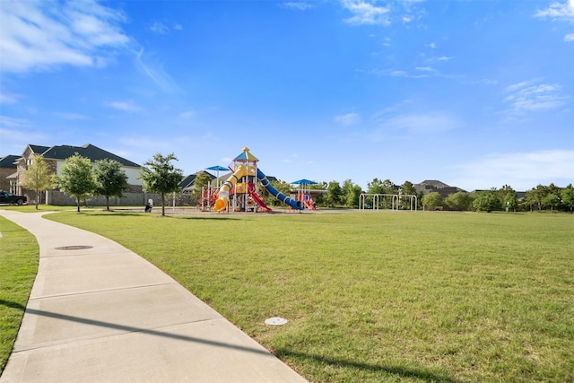 4607 Primrose Valley Ln, Fulshear, TX 77441 - community jungle gym with a yard