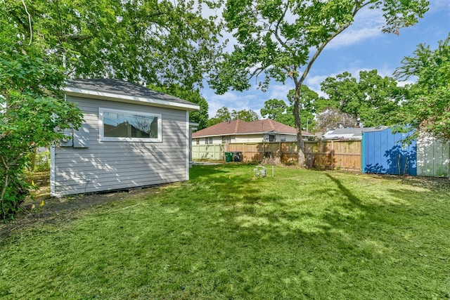 1522 Munger St, Houston, TX 77023 - view of yard