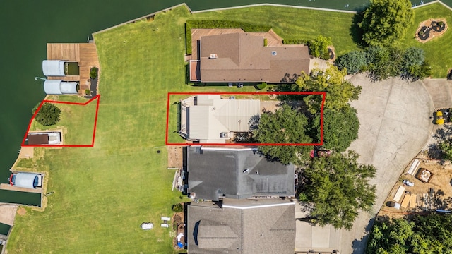 112 Cove Pt, Montgomery, TX 77356 - aerial view of property and surrounding area featuring property boundaries highlighted