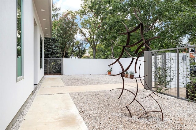 2129 Quenby St, Houston, TX 77005 - view of patio