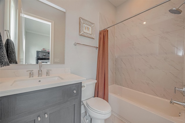 5213 Feagan St Unit H, Houston, TX 77007 - bathroom featuring shower / bath combo with shower curtain, toilet, and vanity