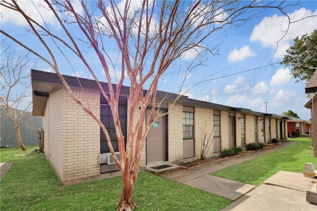 1916 Holloman Dr, Port Lavaca, TX 77979 - view of building exterior