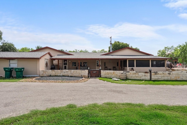 1307 Hillcrest Dr, Granite Shoals, TX 78654 - view of single story home