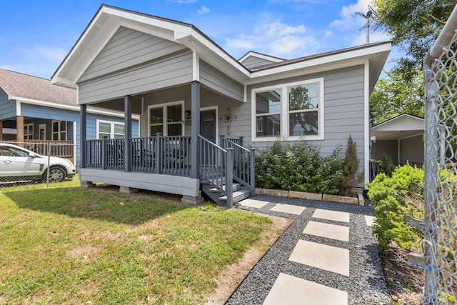 1505 Hussion St, Houston, TX 77003 - view of front of property with a porch