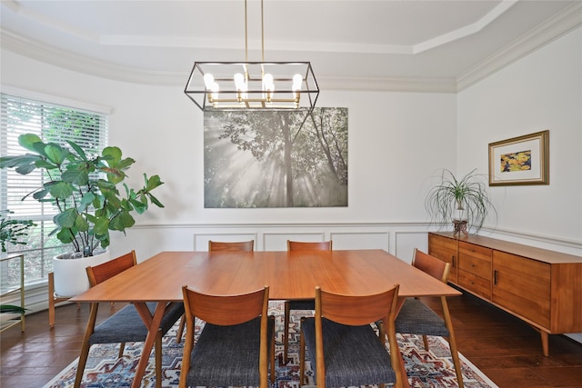 5451 Harvest Oak Landing Dr, Spring, TX 77386 - dining space with a tray ceiling, a chandelier, ornamental molding, wainscoting, and dark wood-style floors