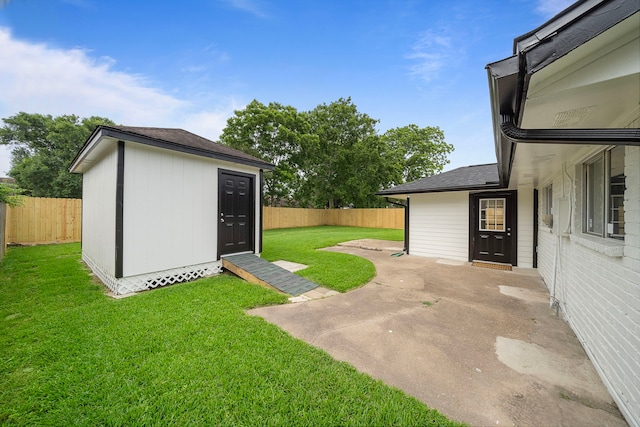 12310 New Brunswick Dr, Houston, TX 77089 - view of yard featuring a patio