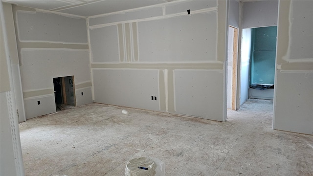 9927 N Hunters Run Dr, Missouri City, TX 77459 - view of unfurnished living room