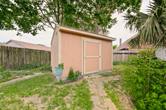 3247 Bolton Gardens Dr, Houston, TX 77066 - view of shed featuring a fenced backyard