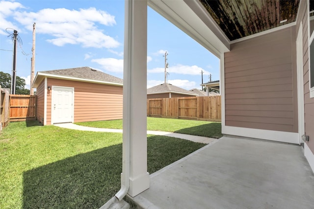 2517 S Houston Ave, Pearland, TX 77581 - view of yard featuring a patio and an outdoor structure
