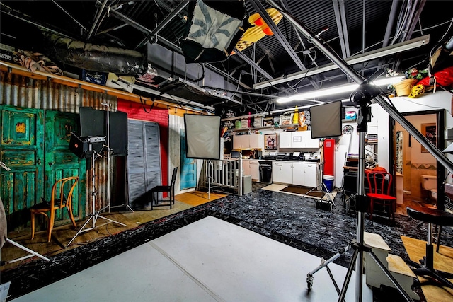 804 W Dallas St Unit 5, Conroe, TX 77301 - basement with a garage