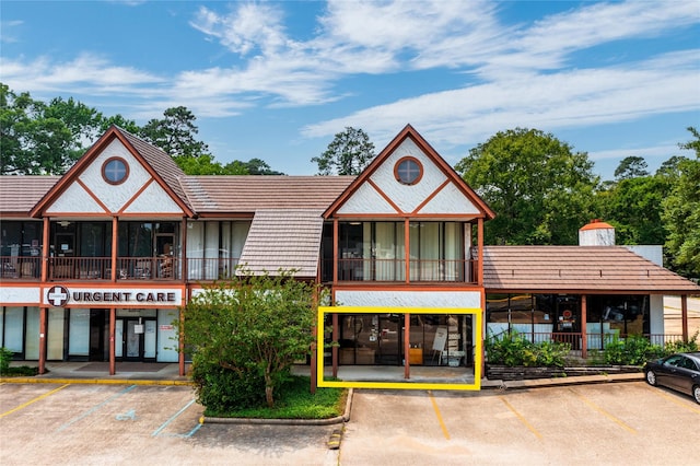 804 W Dallas St Unit 5, Conroe, TX 77301 - view of property with uncovered parking