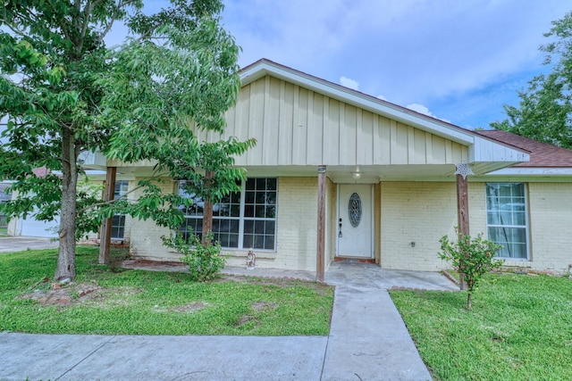 511 S Burnett Dr, Baytown, TX 77520 - photo 1