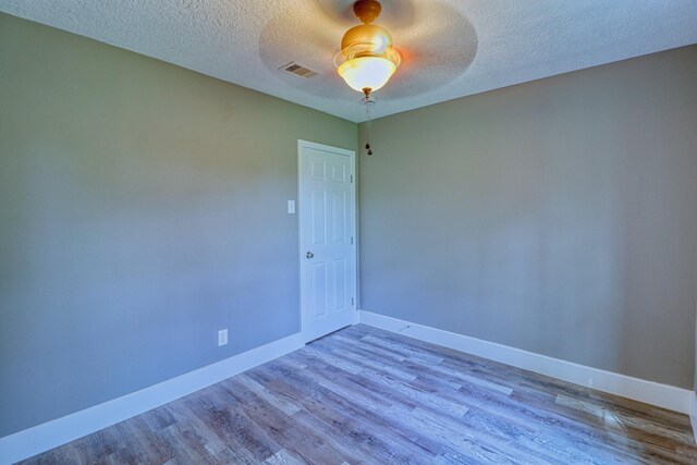 511 S Burnett Dr, Baytown, TX 77520 - photo 28
