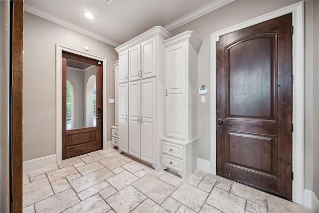 4510 Siandra Creek Ct, Spring, TX 77386 - foyer entrance with crown molding, baseboards, stone tile flooring, and recessed lighting