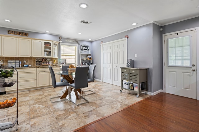 918 Hollow Tree St, La Porte, TX 77571 - home office with ornamental molding, recessed lighting, baseboards, and light wood-type flooring