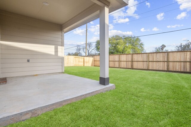 405 Amy St, Angleton, TX 77515 - view of yard featuring a patio