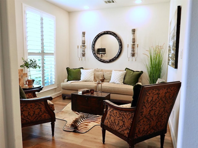 2038 Green Haven Ct, Missouri City, TX 77459 - living room with recessed lighting, wood finished floors, and baseboards
