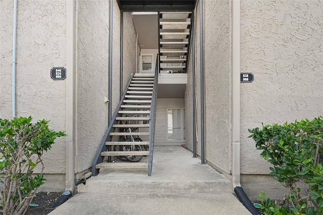 10855 Meadowglen Ln Unit 806, Houston, TX 77042 - view of stairs