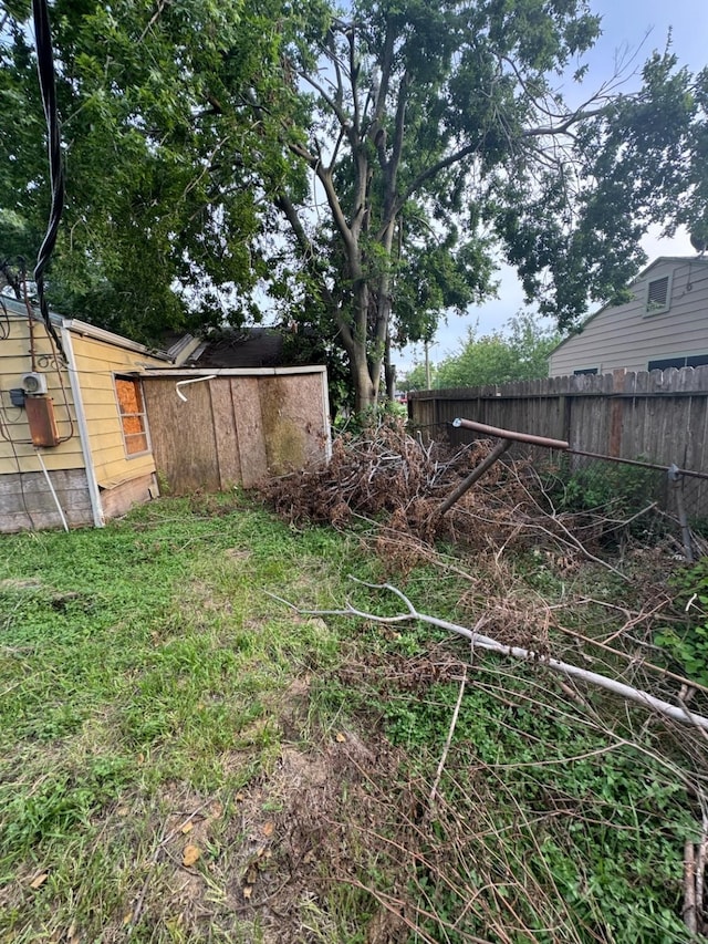8503 Berndale St, Houston, TX 77029 - view of yard