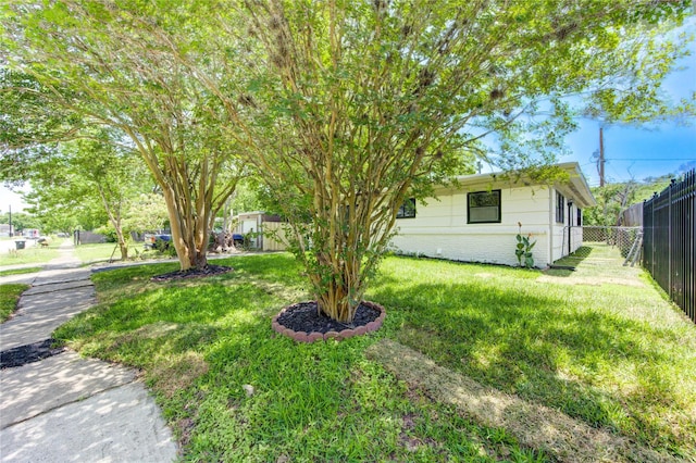 4914 Pershing St, Houston, TX 77033 - view of front of home featuring brick siding