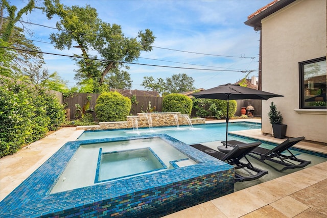 1249 Gardenia Dr, Houston, TX 77018 - view of pool featuring an in-ground hot tub and a fenced backyard