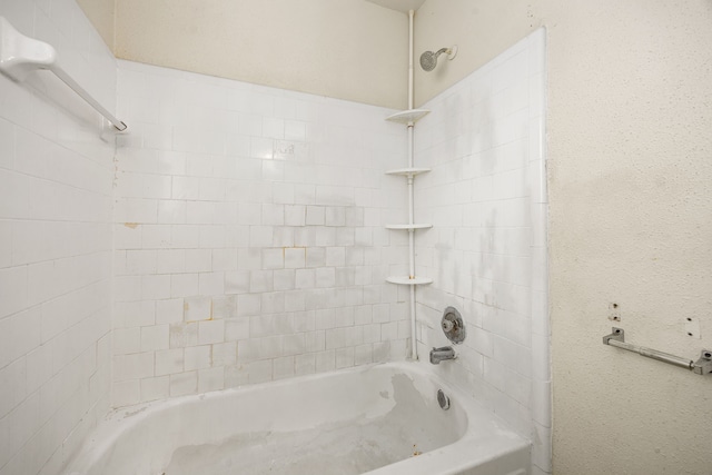 18627 Spinney Lane Dr, Cypress, TX 77433 - full bath featuring bathing tub / shower combination