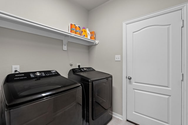 2525 Galley Ridge Dr, La Marque, TX 77568 - washroom featuring washer and dryer and baseboards