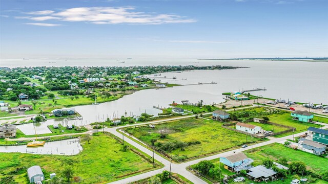 1004 20th St, Dickinson, TX 77539 - bird's eye view of a nearby body of water