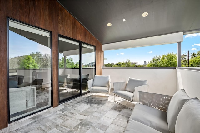 509 W Drew St, Houston, TX 77006 - balcony featuring an outdoor hangout area