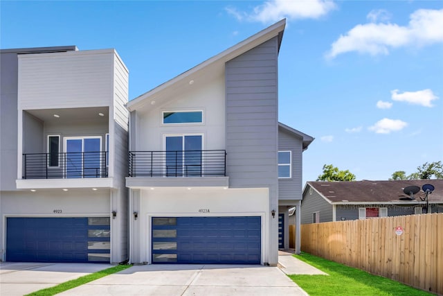 4923 Golden Forest St Unit A, Houston, TX 77091 - photo 4