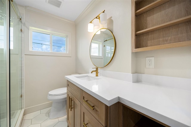 1041 Gardendale Dr, Houston, TX 77018 - bathroom featuring crown molding, toilet, a tile shower, and tile patterned floors