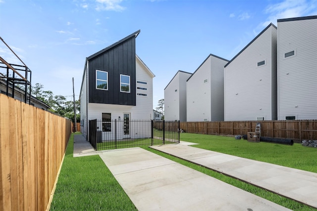 2475 Carmel St A/B, Unit A/B Houston, TX 77091 - view of sport court