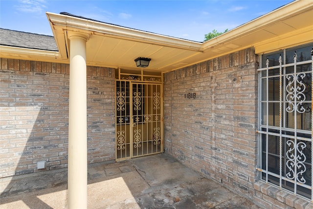 11818 Guadalupe River Dr, Houston, TX 77067 - property entrance with brick siding