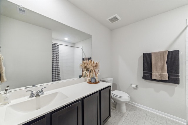 1523 Alpine Dr, Rosharon, TX 77583 - full bathroom with toilet, baseboards, tile patterned floors, vanity, and curtained shower