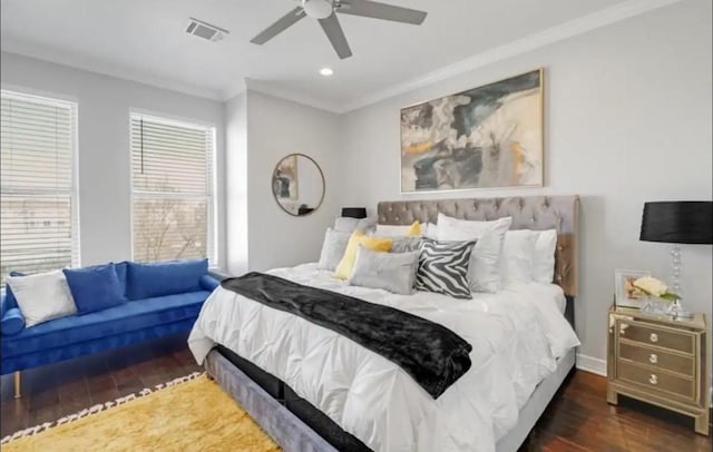 6617 Del Rio St Unit D, Houston, TX 77021 - bedroom featuring ornamental molding, wood finished floors, recessed lighting, a ceiling fan, and baseboards