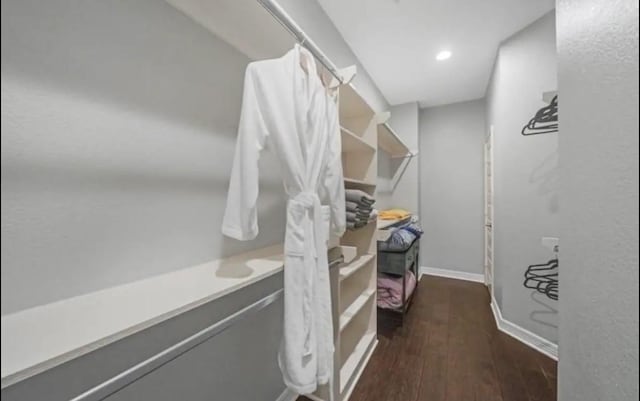 6617 Del Rio St Unit D, Houston, TX 77021 - spacious closet featuring wood finished floors