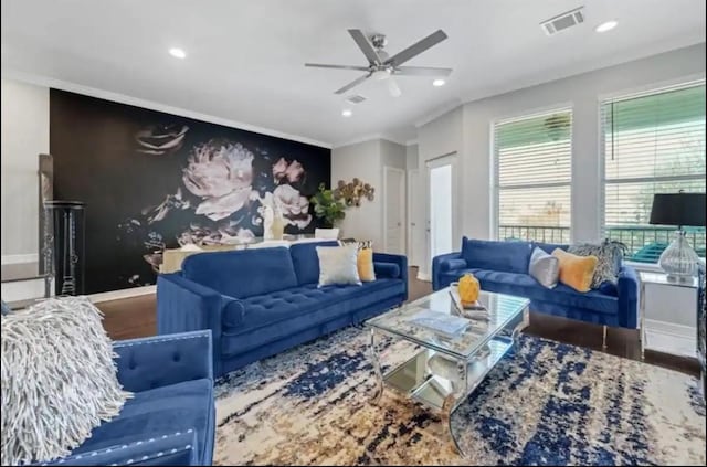 6617 Del Rio St Unit D, Houston, TX 77021 - living room featuring ceiling fan, wood finished floors, recessed lighting, baseboards, and ornamental molding