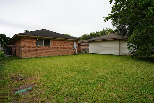 1501 N Park Side Dr, Deer Park, TX 77536 - back of property with brick siding and cooling unit