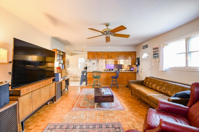 5423 Willow Creek Way, Houston, TX 77017 - living room featuring a ceiling fan