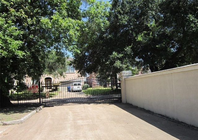 4444 Victory Dr Unit 1311, Houston, TX 77088 - photo 19