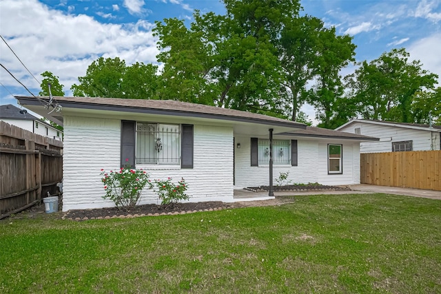 1029 Dolly Wright St, Houston, TX 77088 - view of front facade