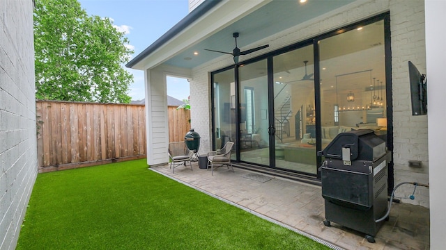 1410 Indiana St, Houston, TX 77006 - view of yard featuring a patio area