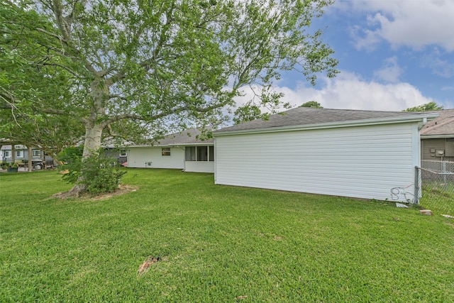 15419 Diana Ln, Houston, TX 77062 - view of yard