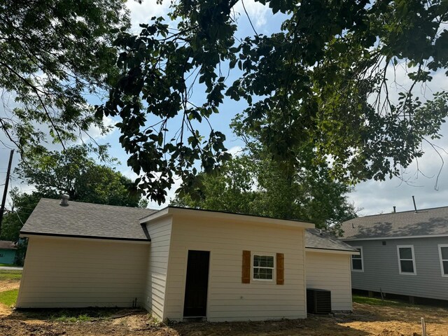 4120 Buffalo St, Beaumont, TX 77703 - view of outbuilding